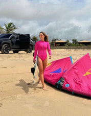 Wetsuit Cavado Feminino UV50+ - detalhe do tecido encorpado e acabamento